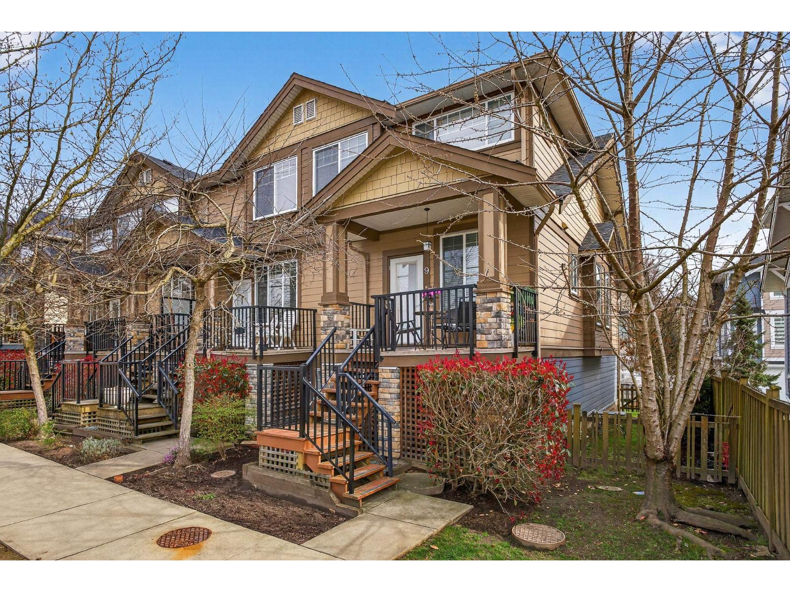 9 18818 71 Avenue - photo 2