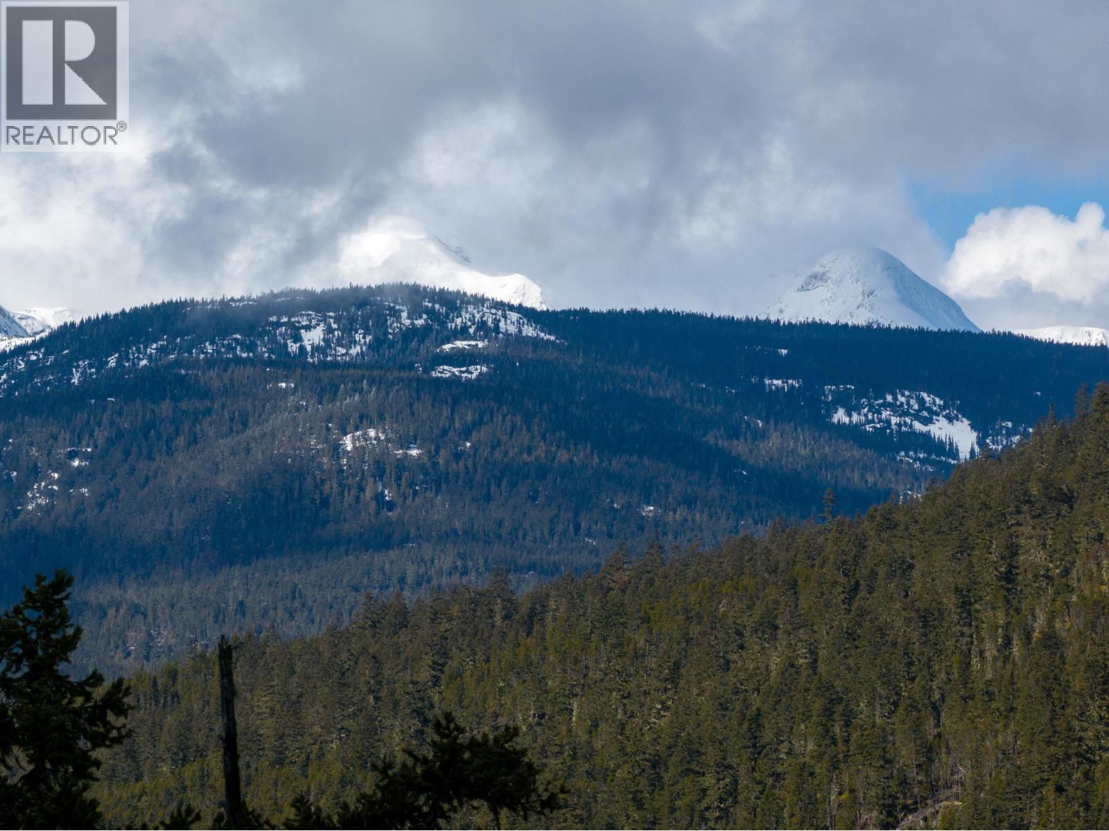 9285 SISKIN STREET, Whistler