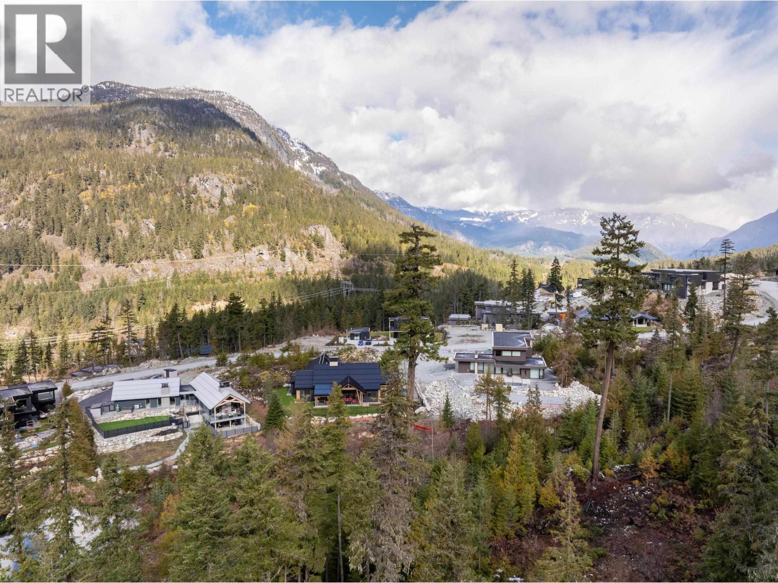9285 SISKIN STREET, Whistler