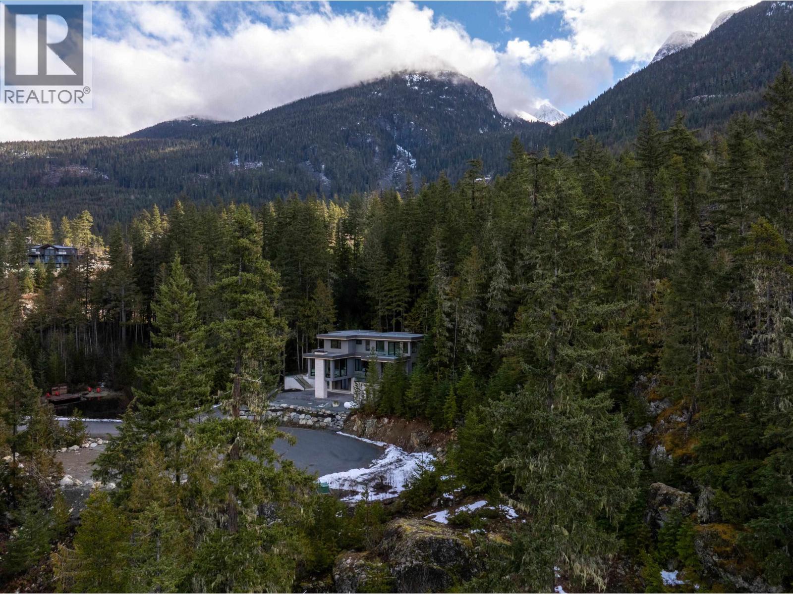 9285 SISKIN STREET, Whistler