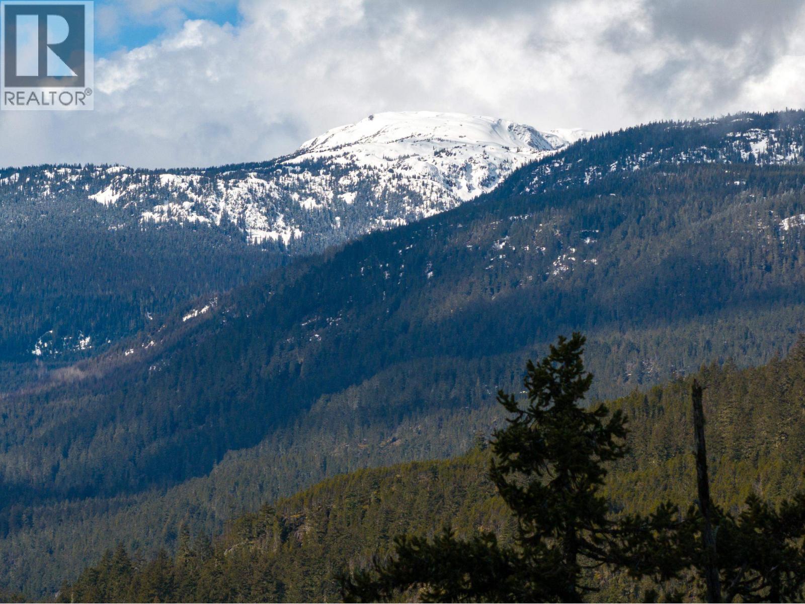 9285 SISKIN STREET, Whistler