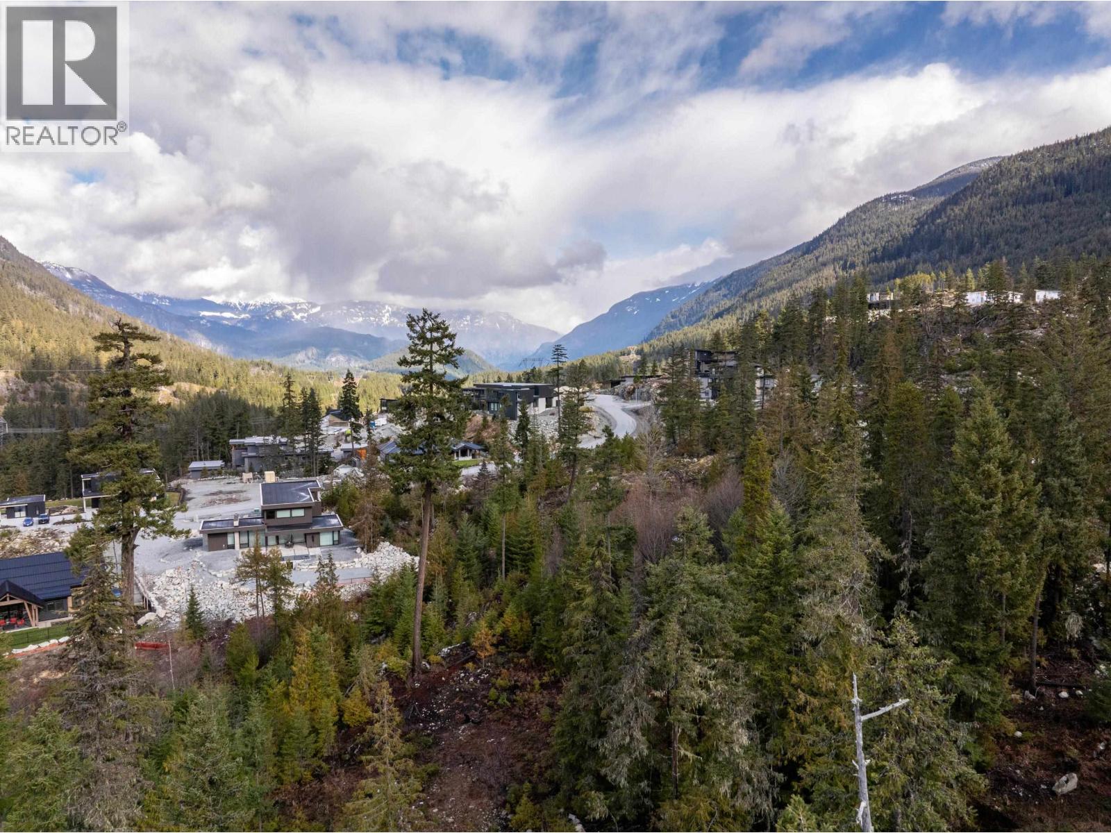 9285 SISKIN STREET, Whistler