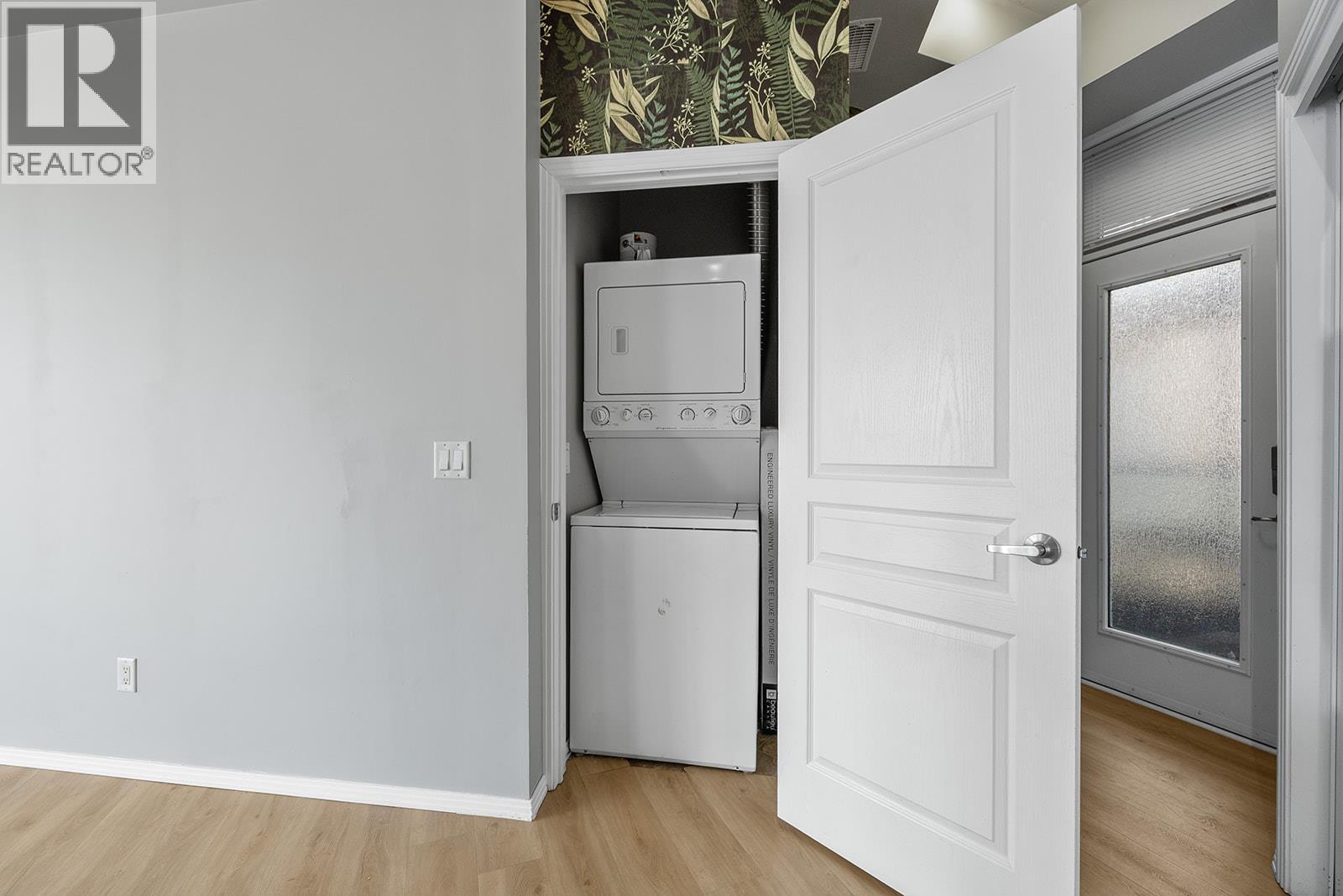 311 1327 St. Paul Street, Kelowna