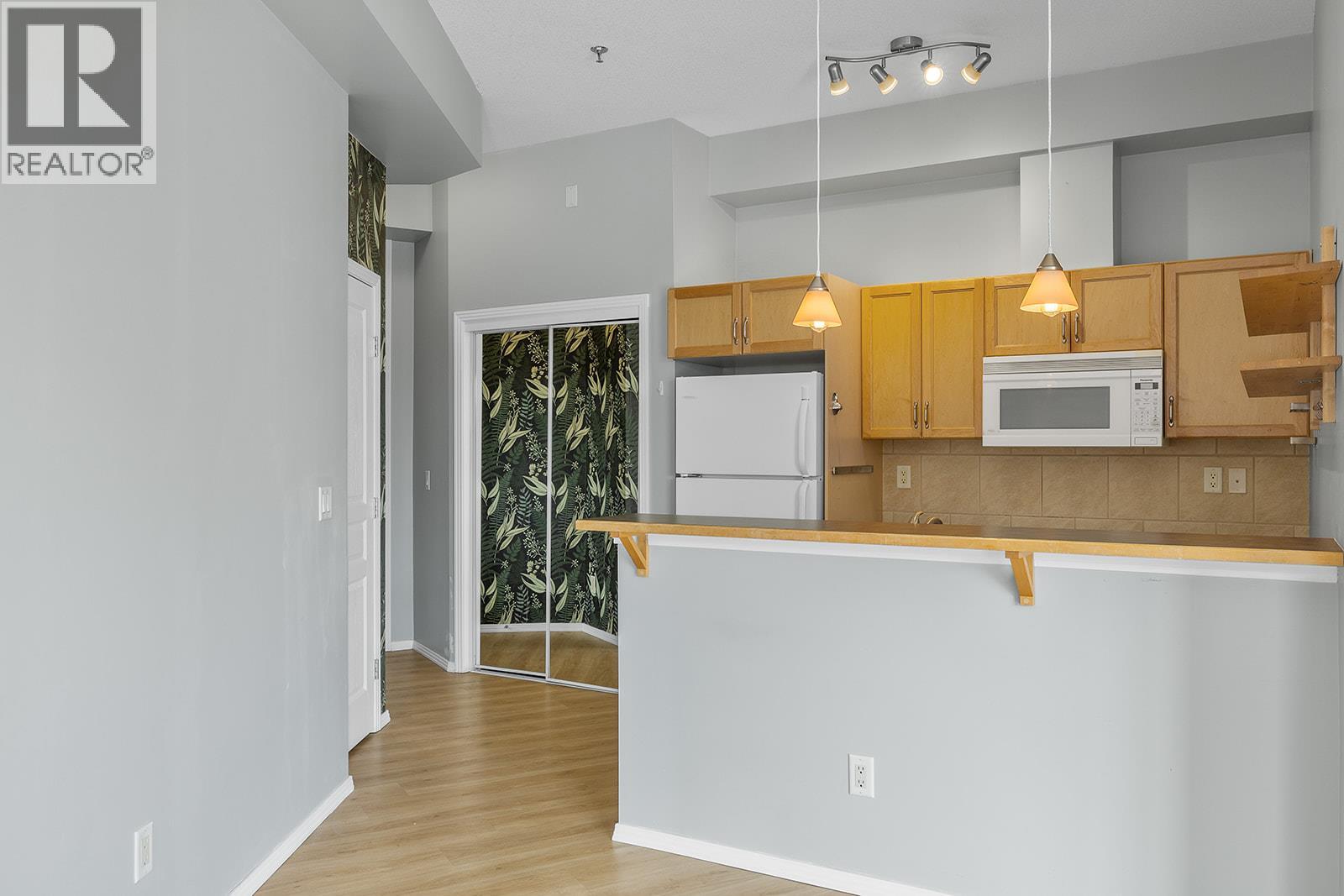 311 1327 St. Paul Street, Kelowna