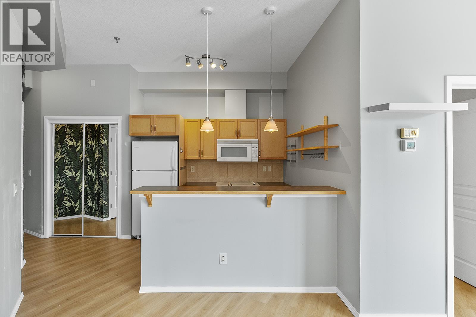 #311 1327 St. Paul Street - 16