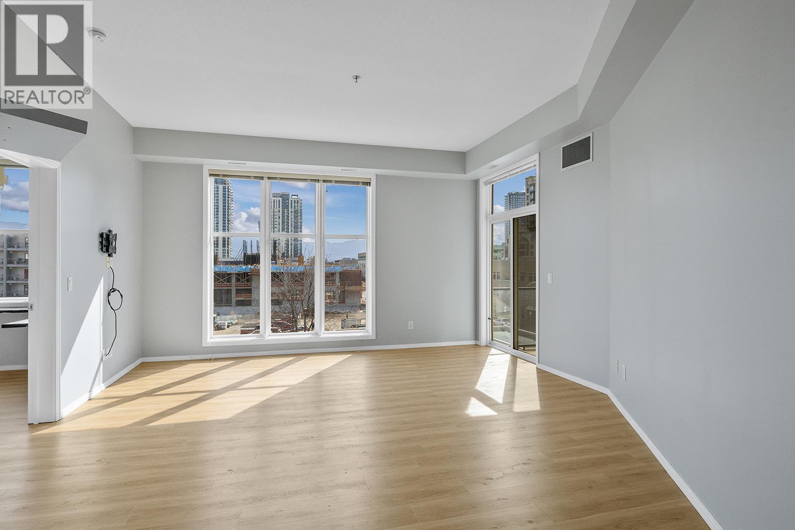 311 1327 St. Paul Street, Kelowna