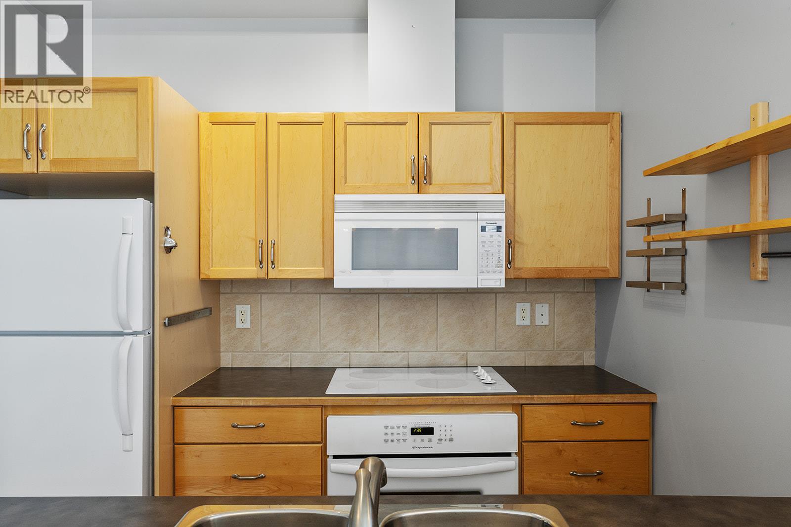 311 1327 St. Paul Street, Kelowna