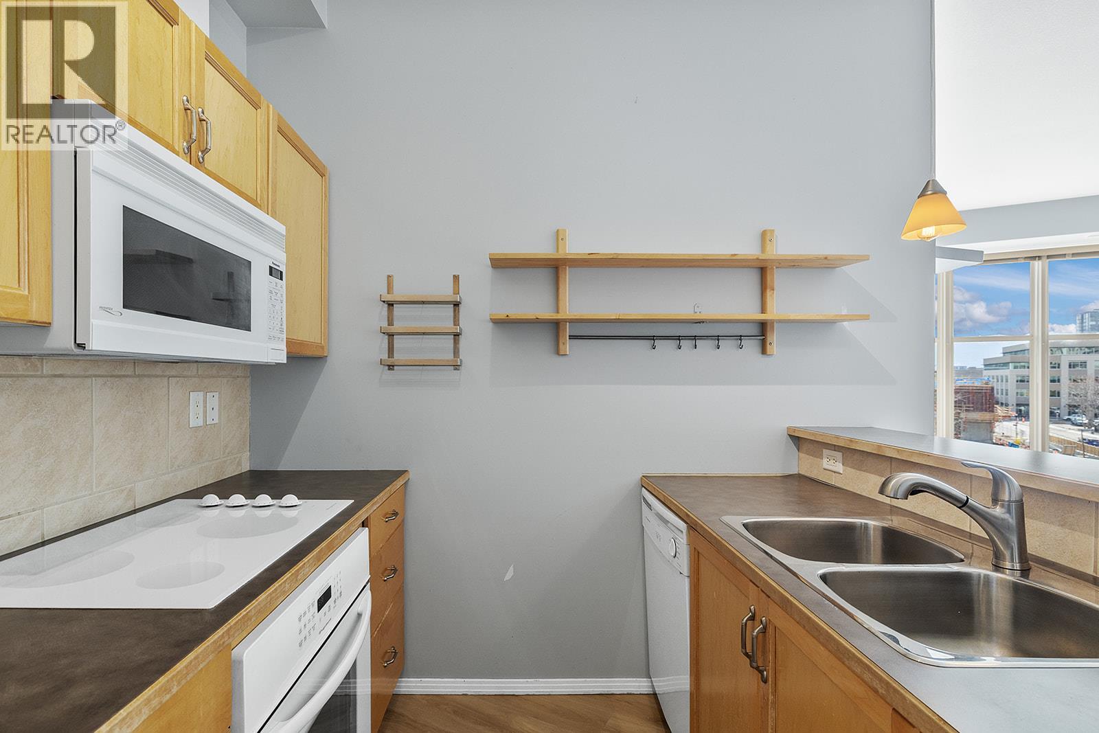 311 1327 St. Paul Street, Kelowna