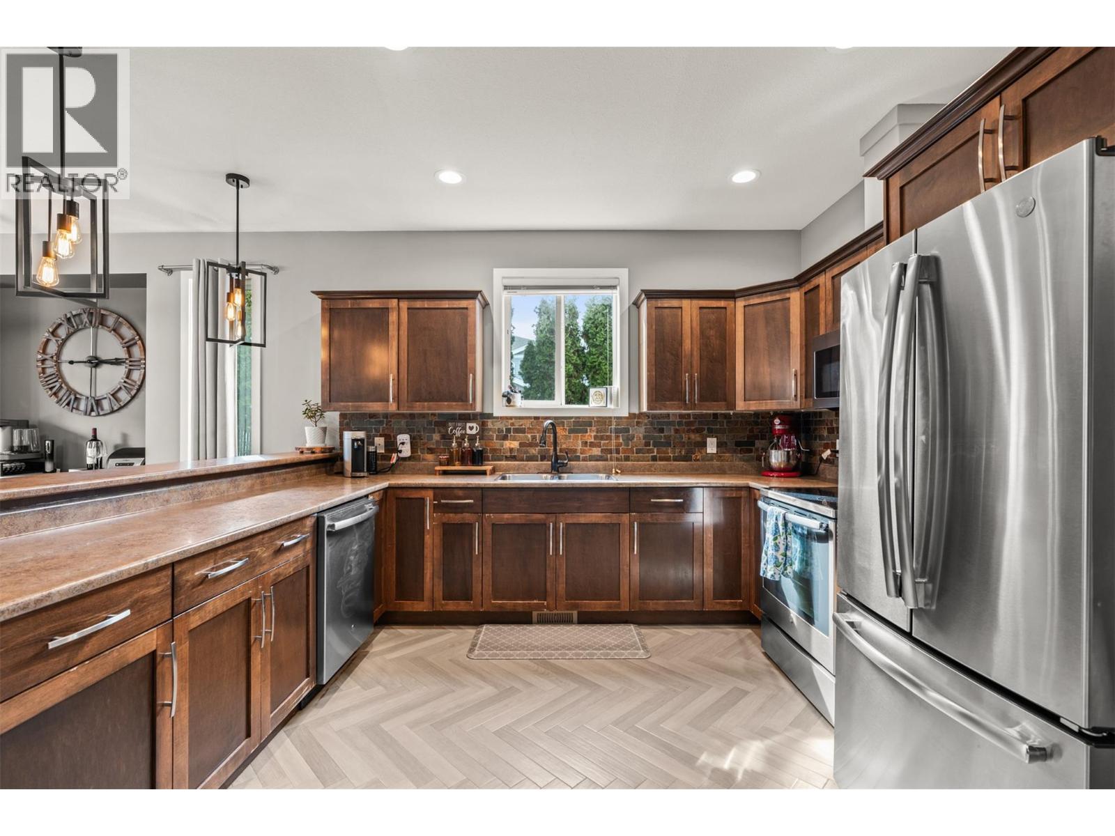 10 100 Palmer Road, Vernon