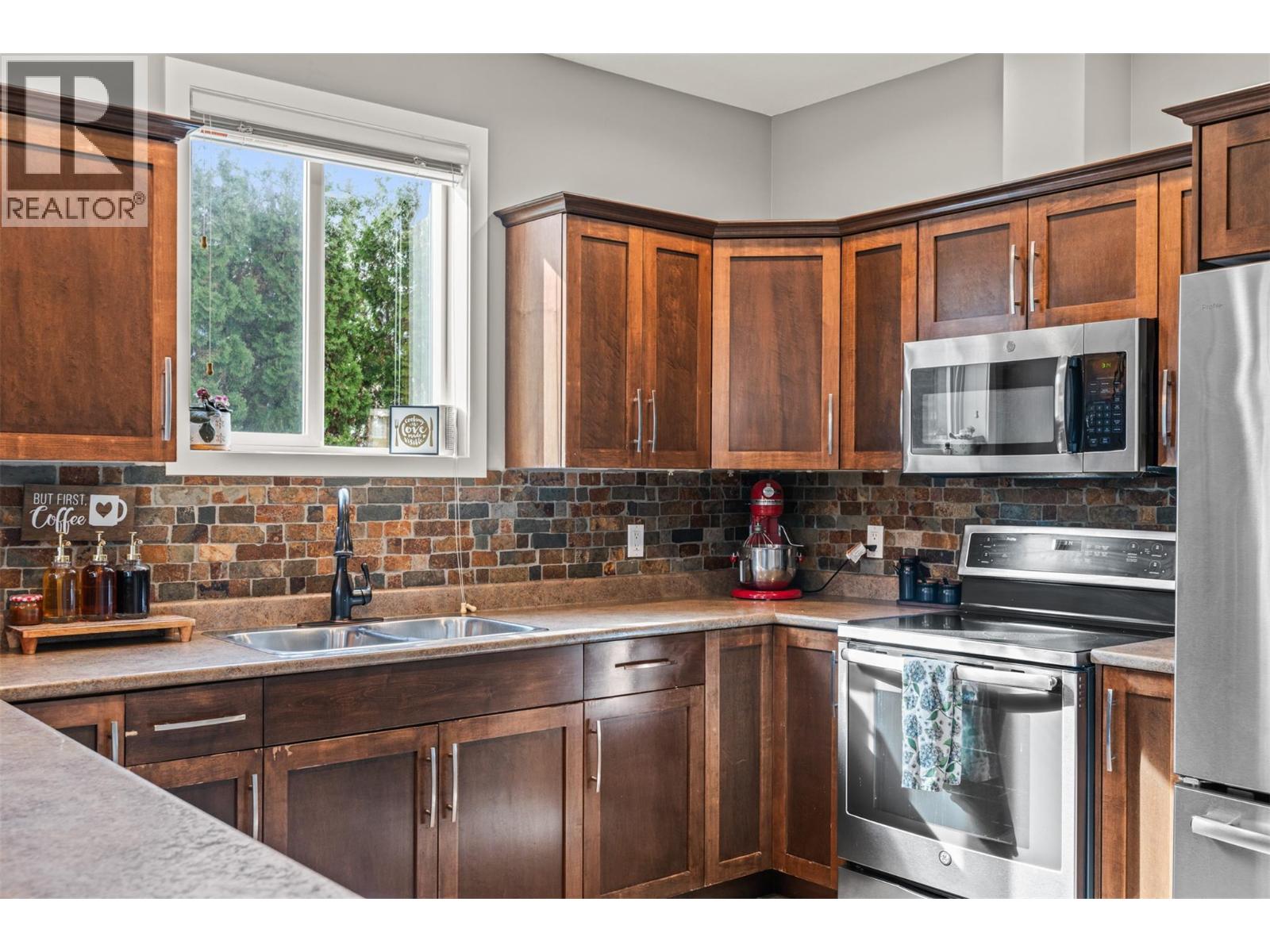 10 100 Palmer Road, Vernon