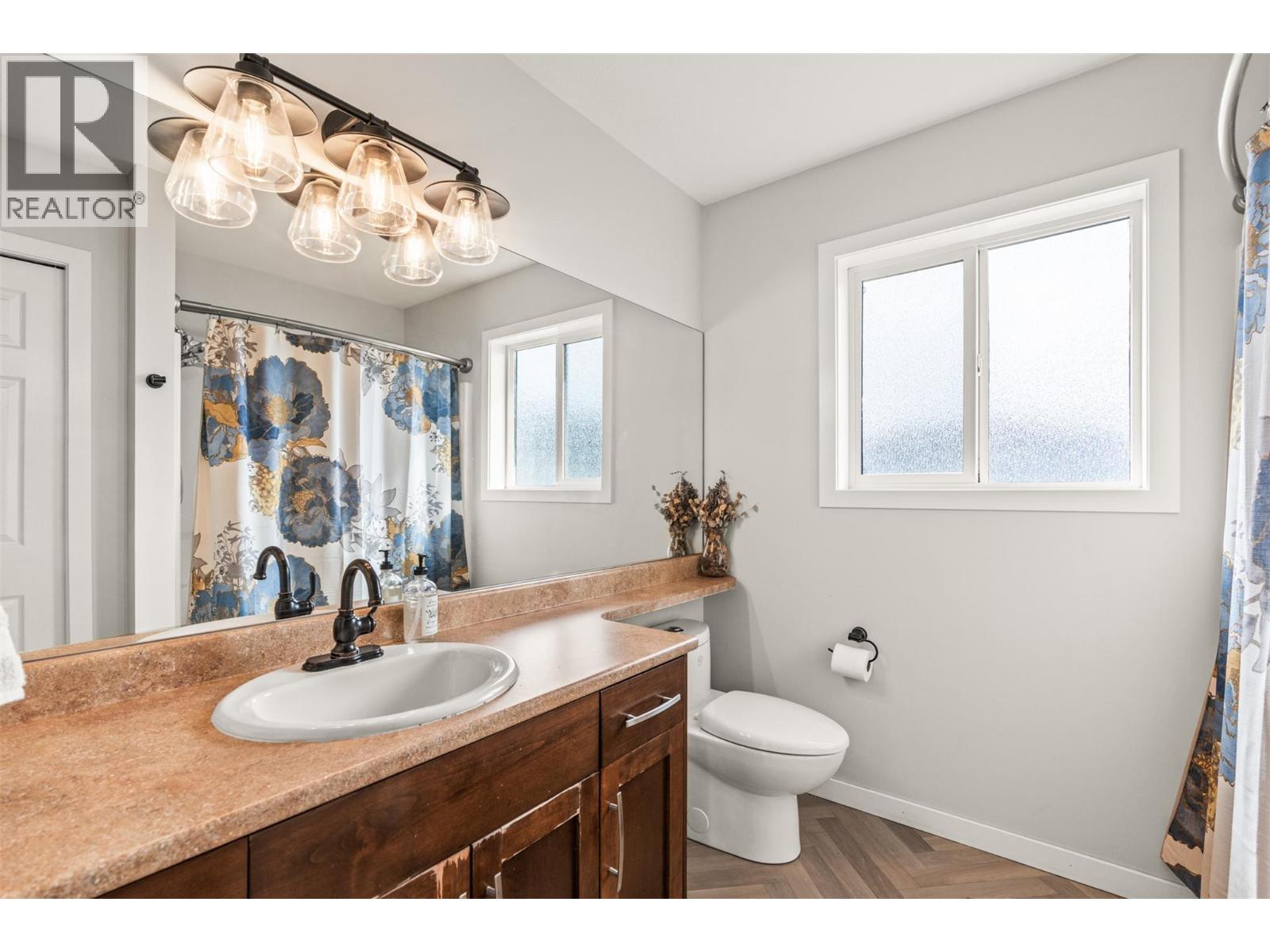 10 100 Palmer Road, Vernon