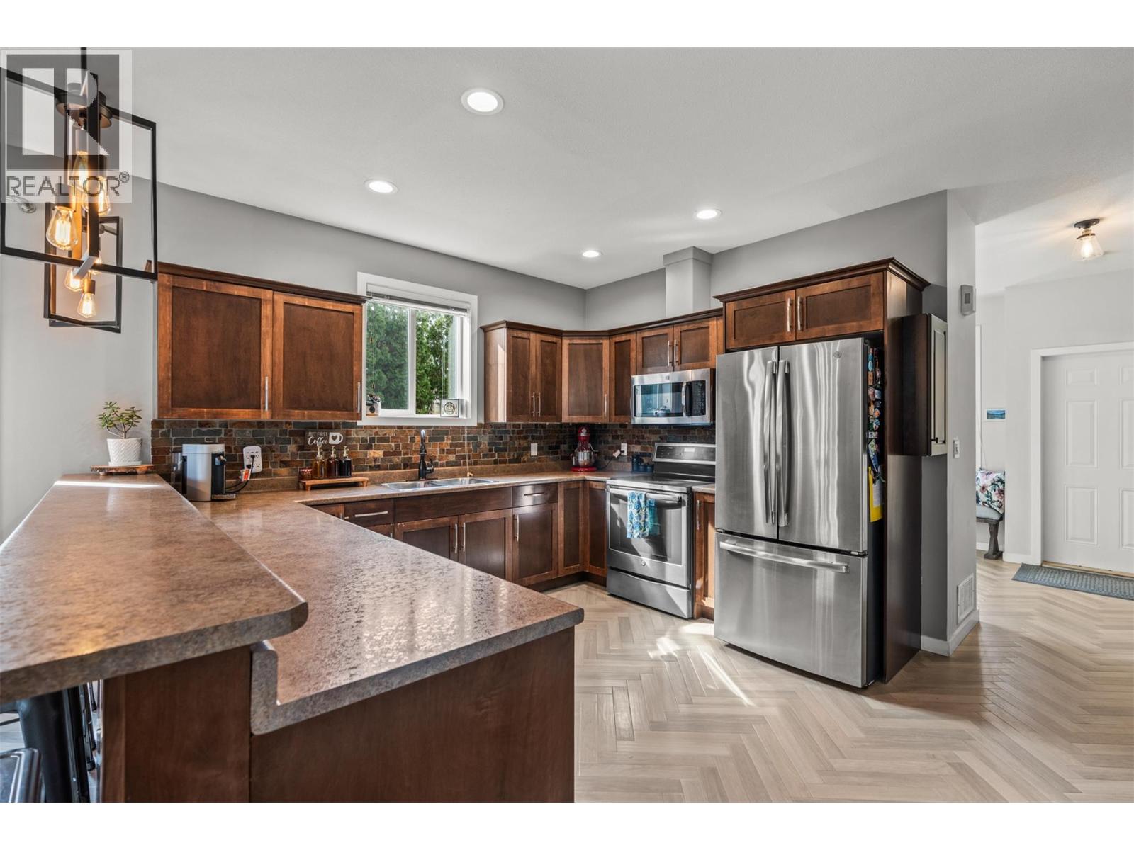 10 100 Palmer Road, Vernon