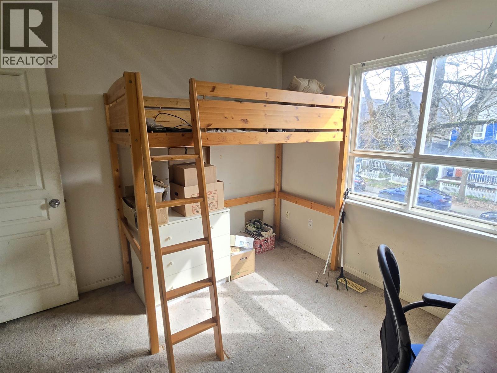 137 STAR CRESCENT, New Westminster