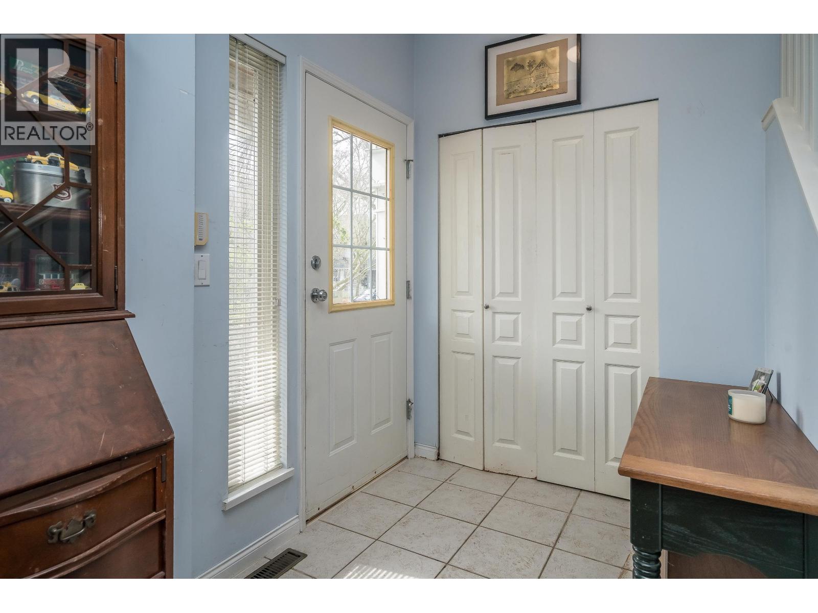 137 STAR CRESCENT, New Westminster