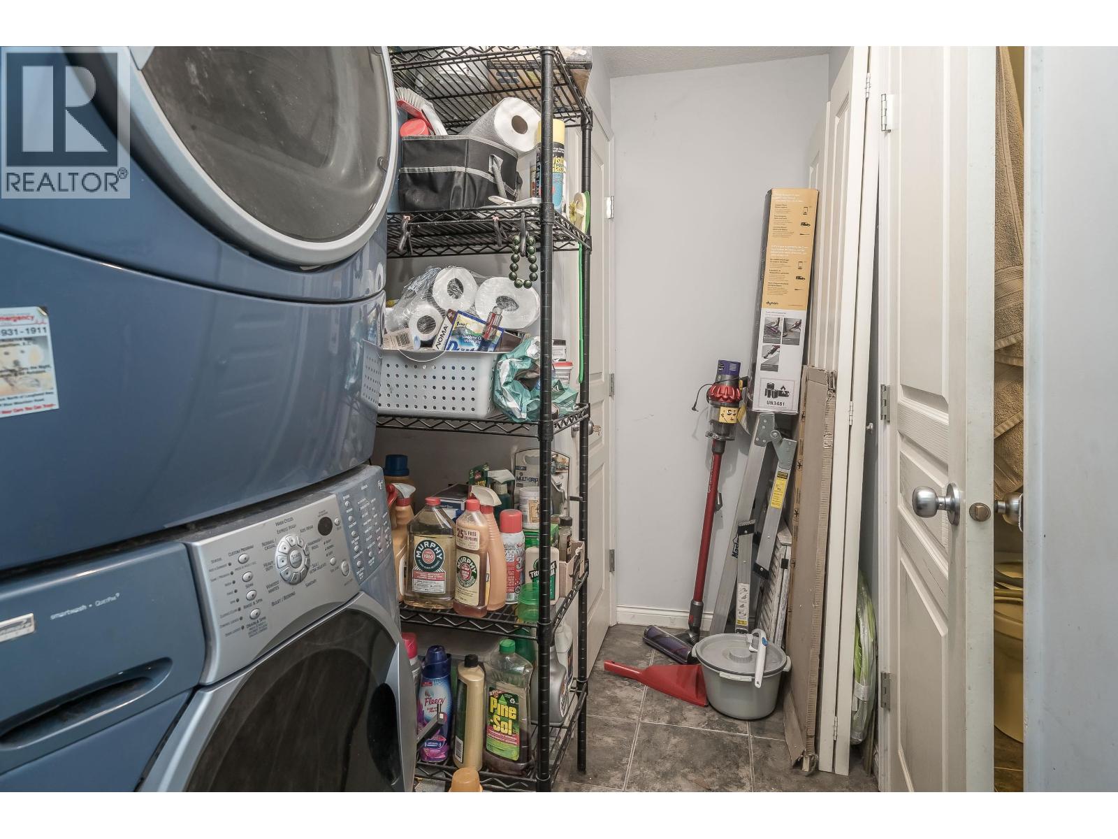 137 STAR CRESCENT, New Westminster