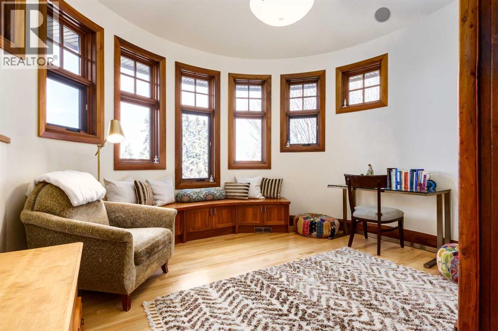 Single Family House for Sale in  Madison Avenue SW Elboya Calgary 