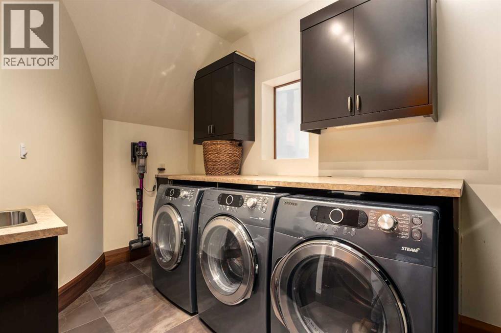 Single Family House for Sale in  Madison Avenue SW Elboya Calgary 