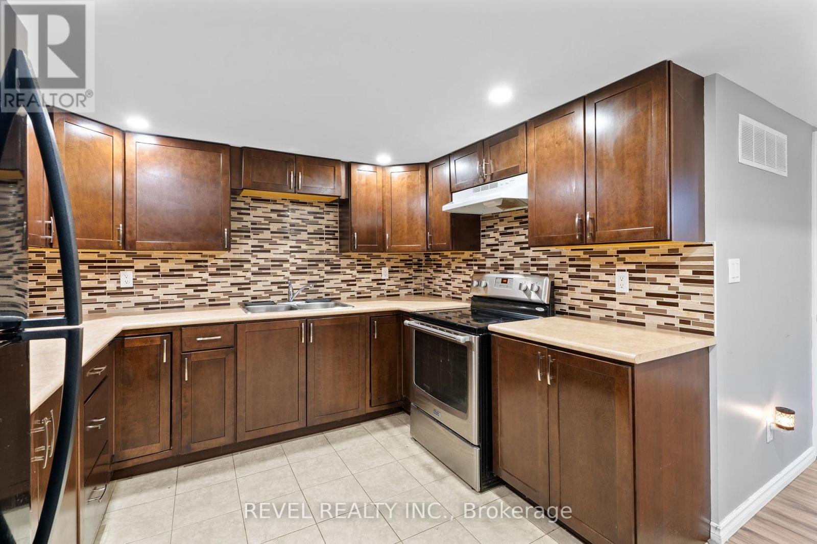 416 TANSLEY STREET - 39