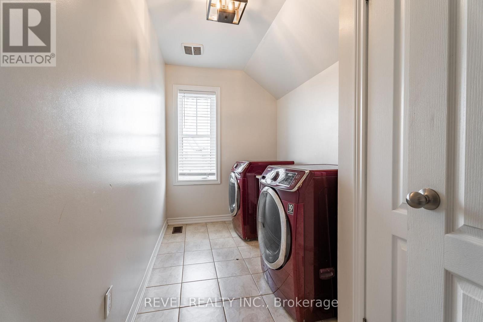 416 TANSLEY STREET - 35