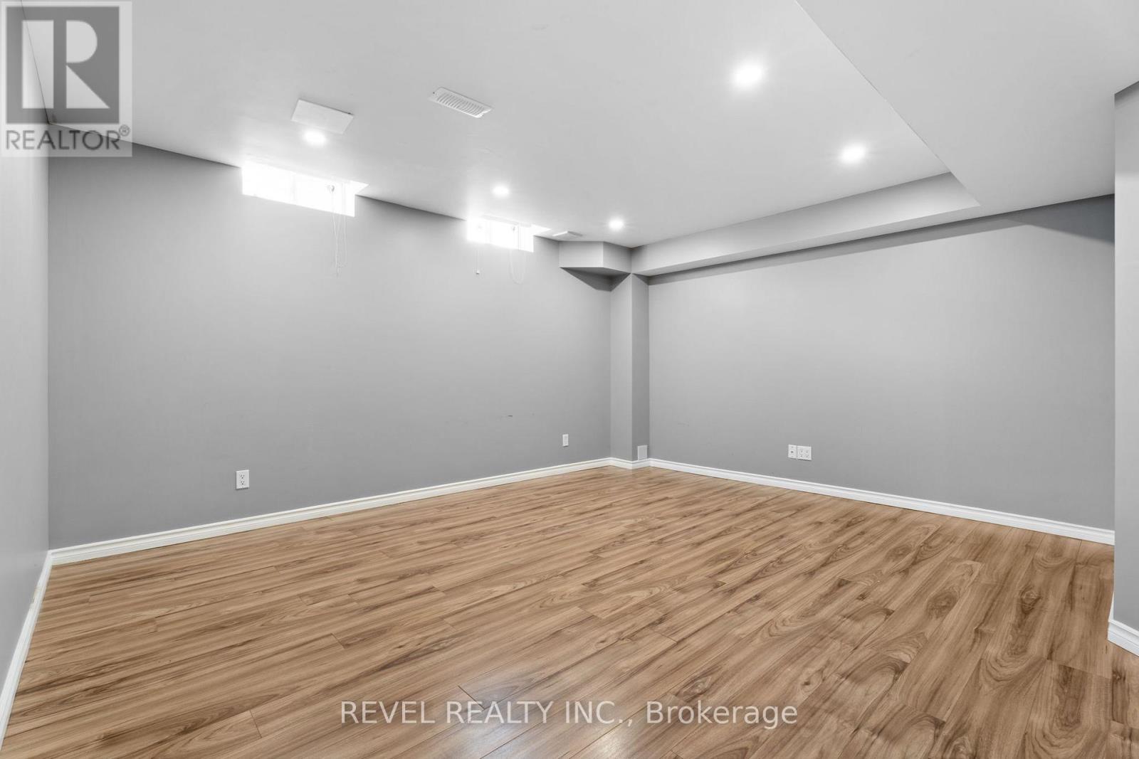 416 TANSLEY STREET - 40