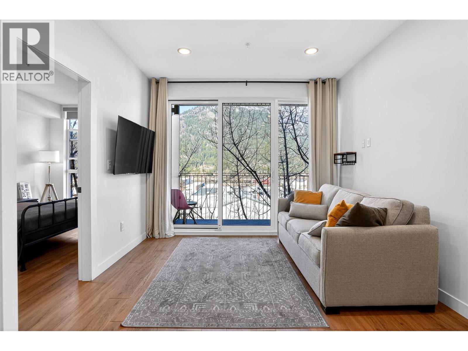 403 514 VICTORIA Street, Nelson