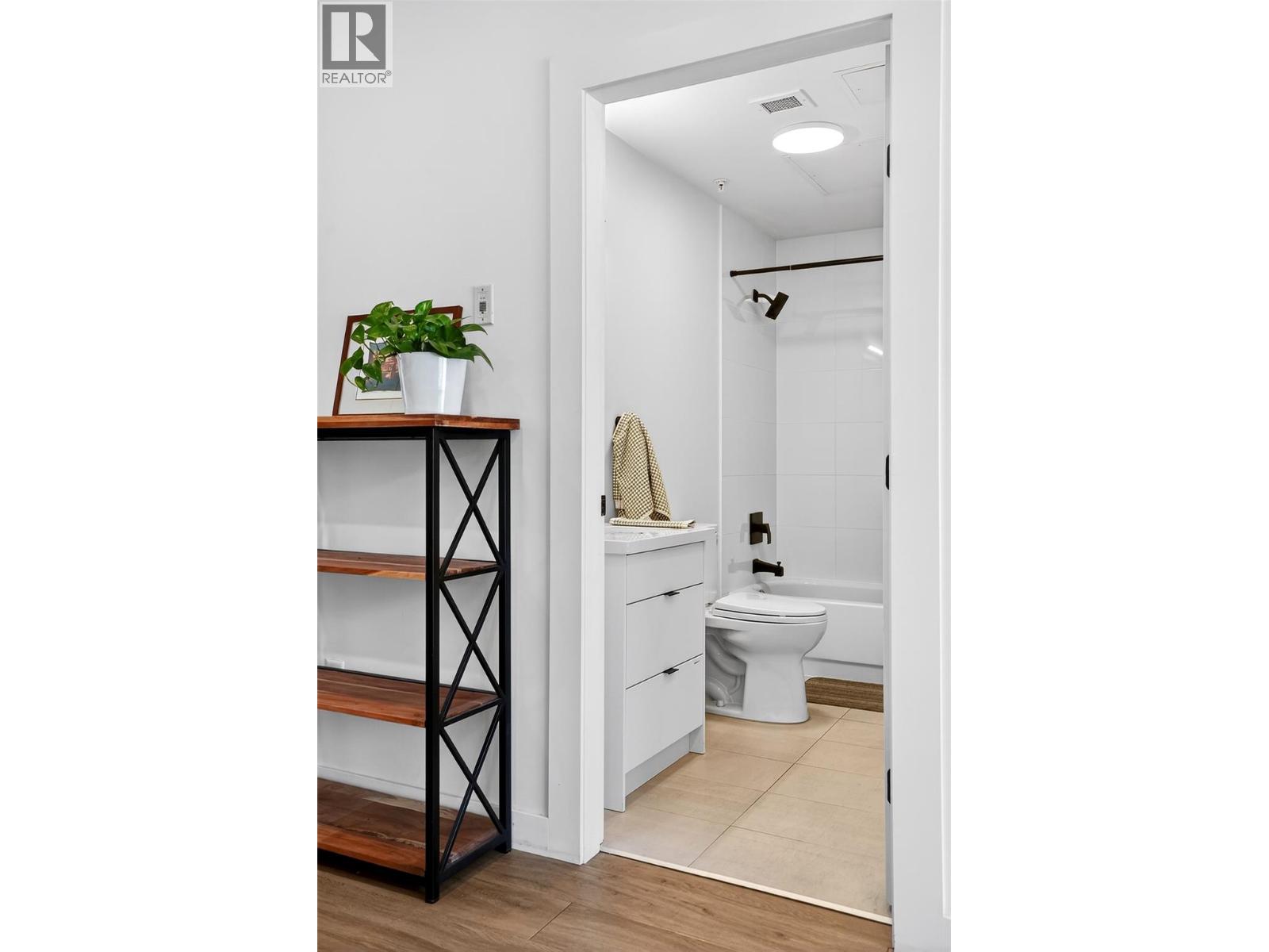 403 514 VICTORIA Street, Nelson