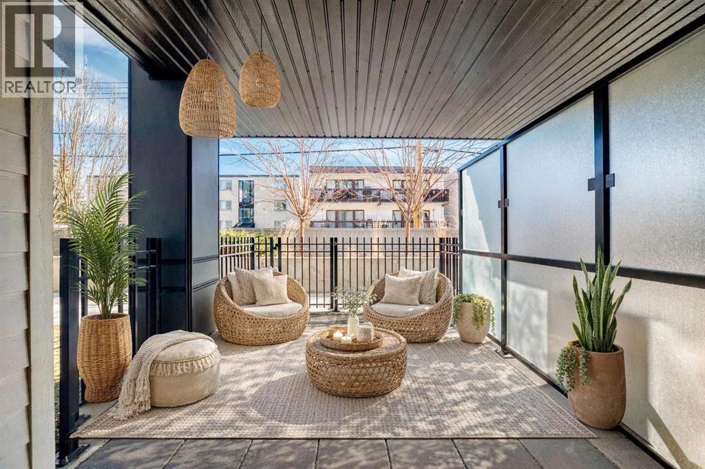 112, 823 5 Avenue NW, Calgary, Alberta