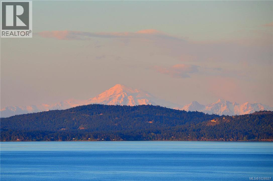  5009 Georgia Park Terrace, Saanich