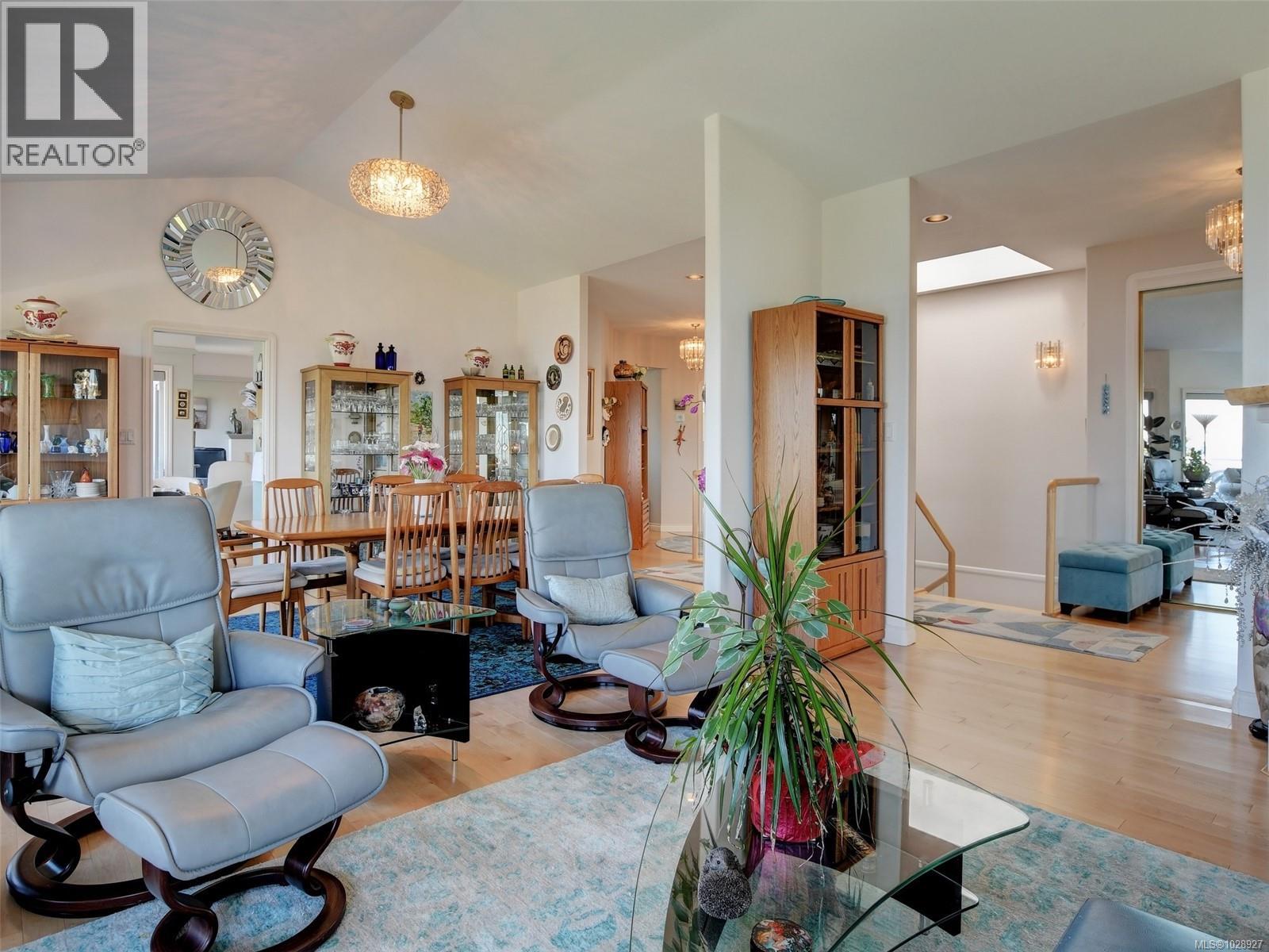  5009 Georgia Park Terrace, Saanich