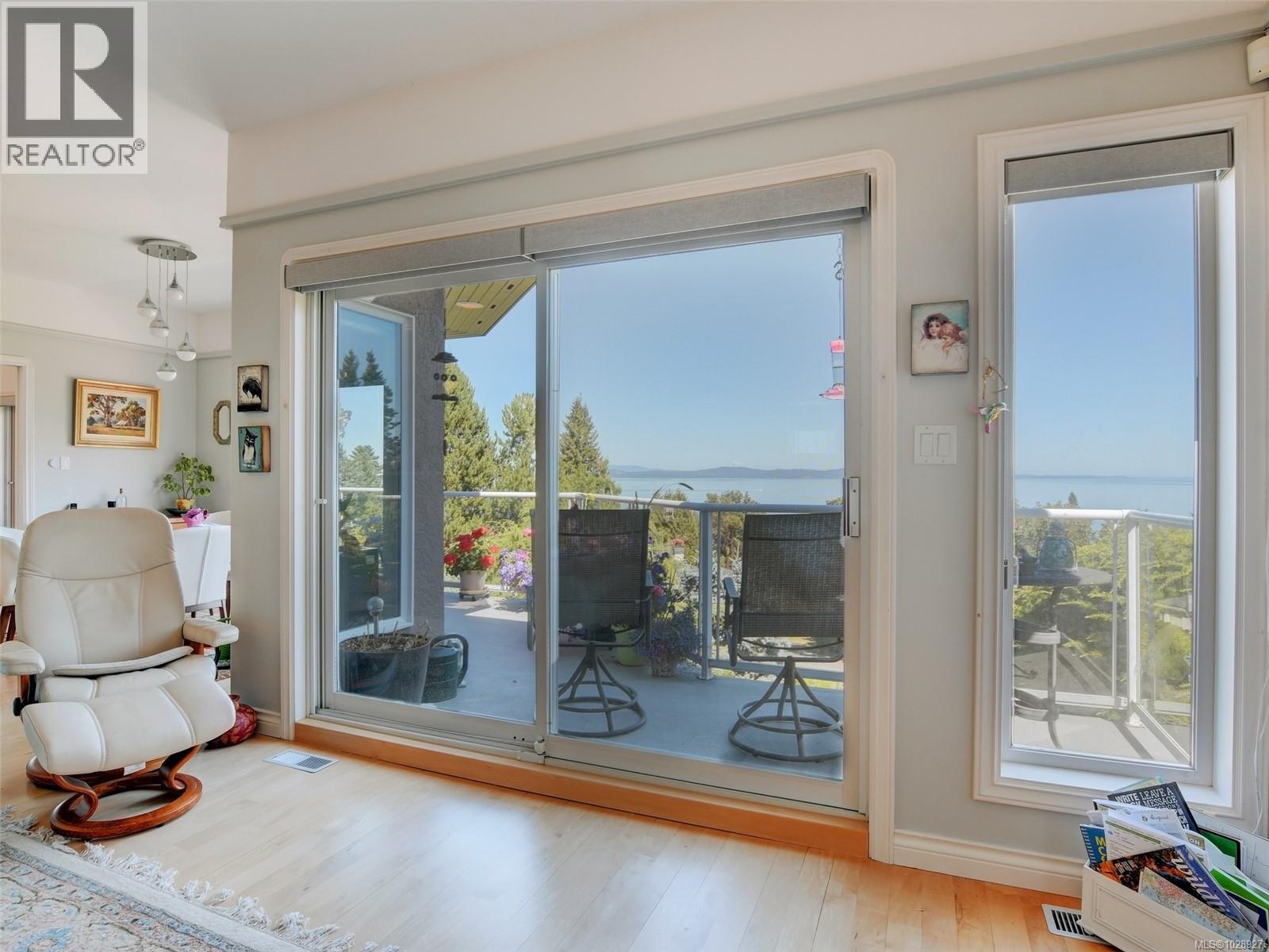  5009 Georgia Park Terrace, Saanich