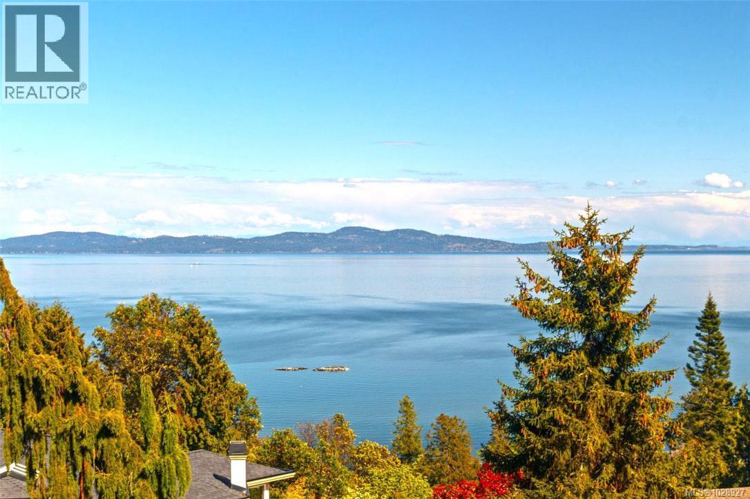  5009 Georgia Park Terrace, Saanich