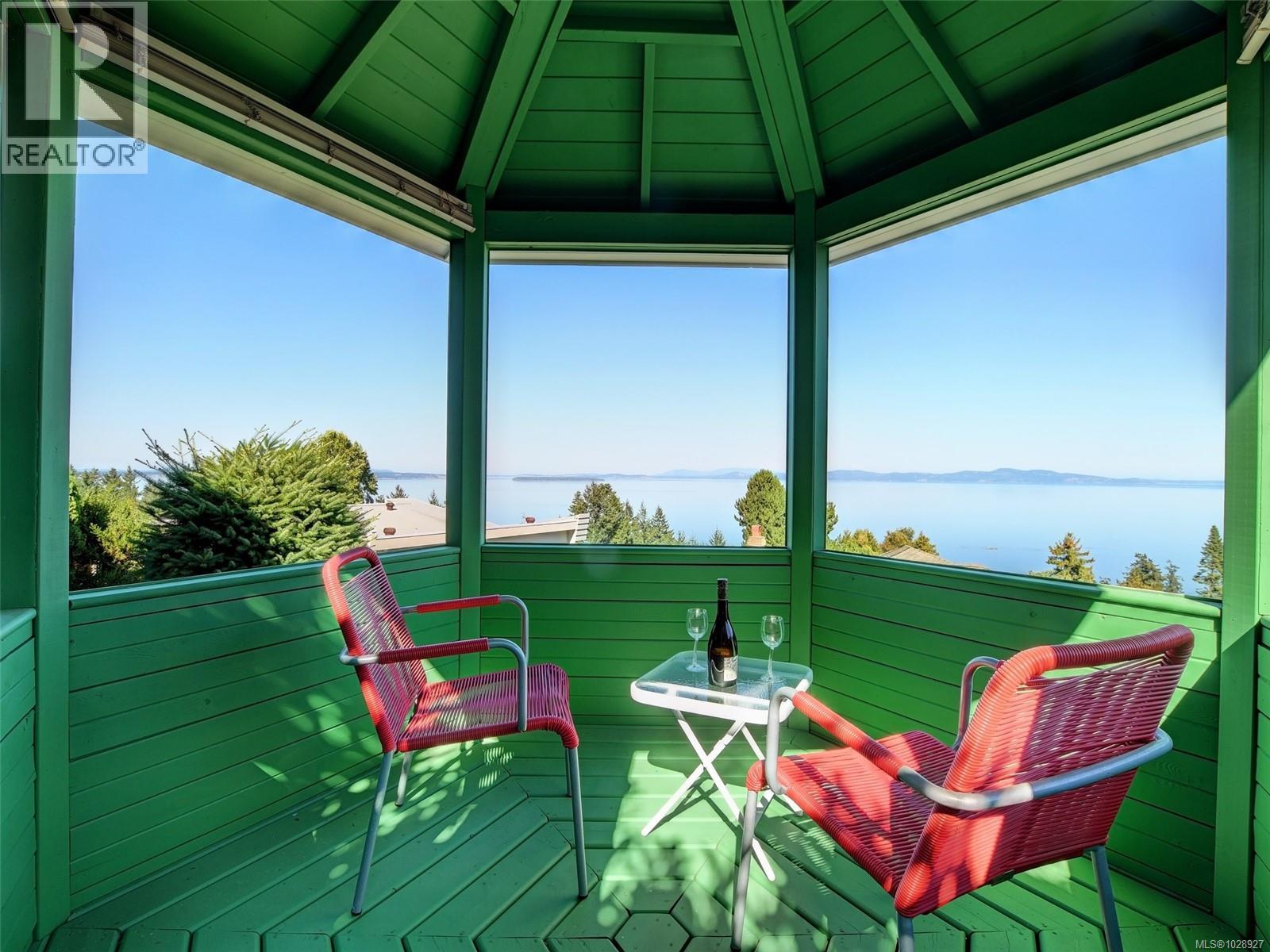  5009 Georgia Park Terrace, Saanich