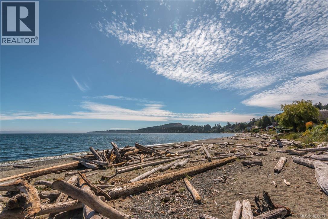  5009 Georgia Park Terrace, Saanich