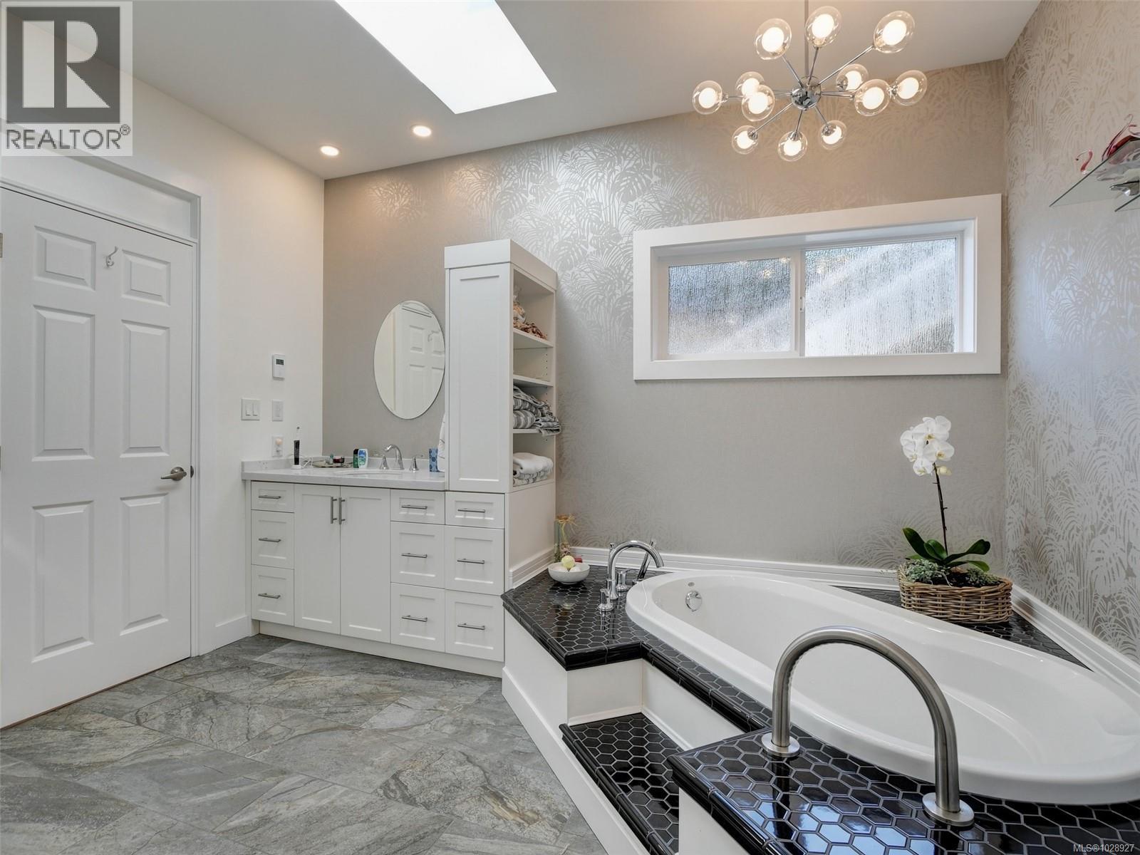  5009 Georgia Park Terrace, Saanich