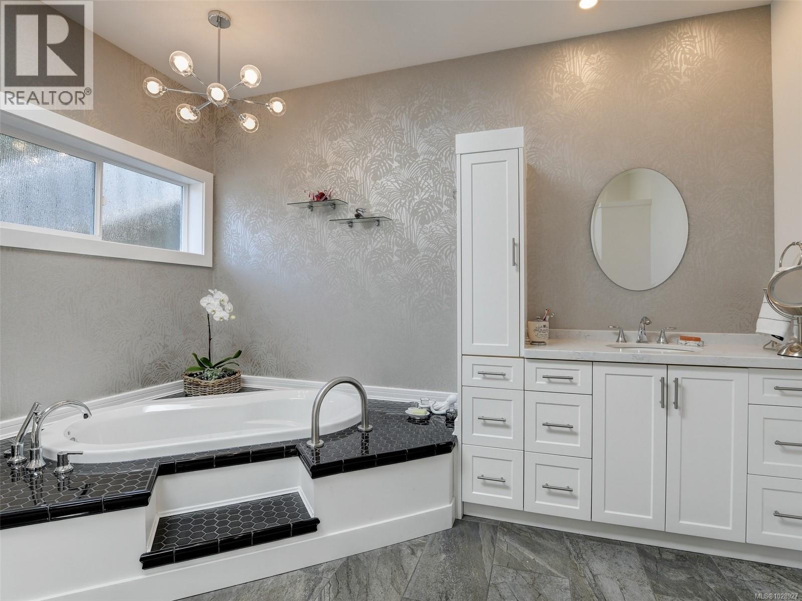  5009 Georgia Park Terrace, Saanich