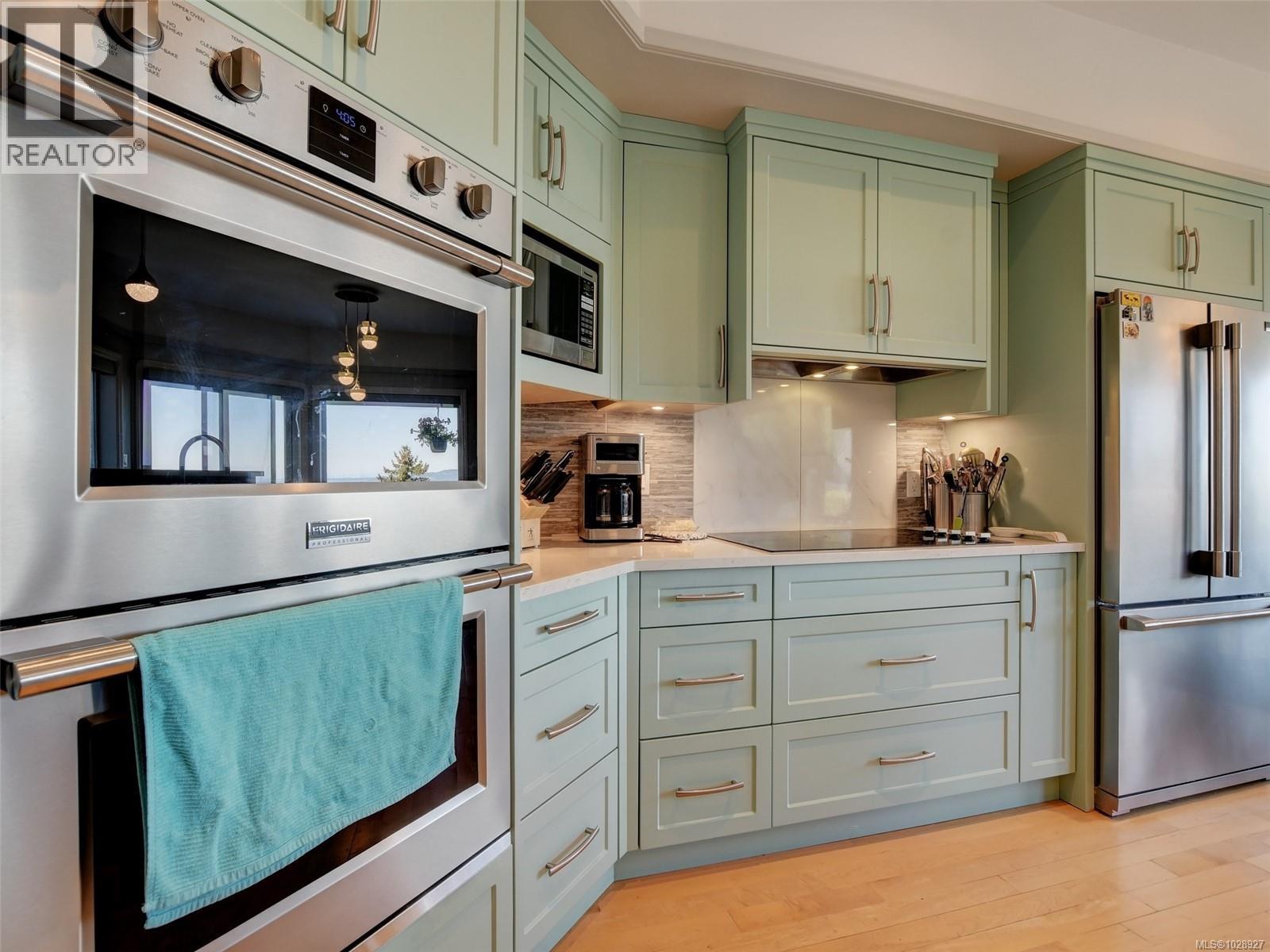  5009 Georgia Park Terrace, Saanich