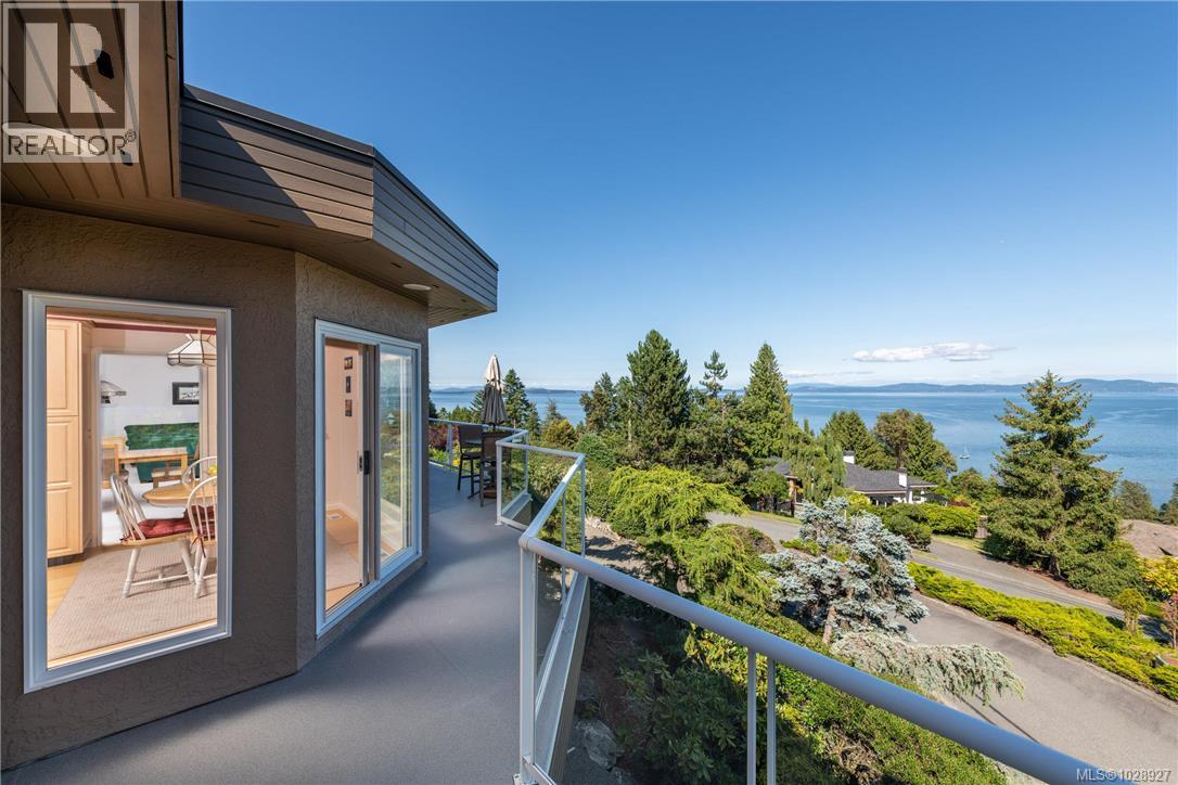  5009 Georgia Park Terrace, Saanich