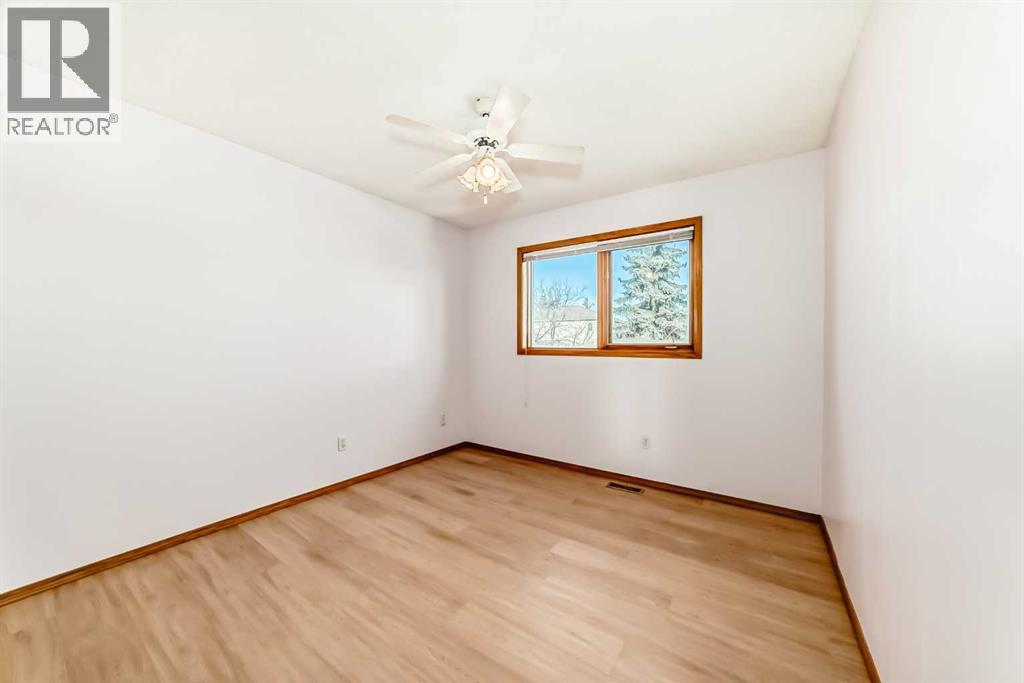 Single Family House for Sale in  Harvest Oak Green NE Harvest Hills Calgary 