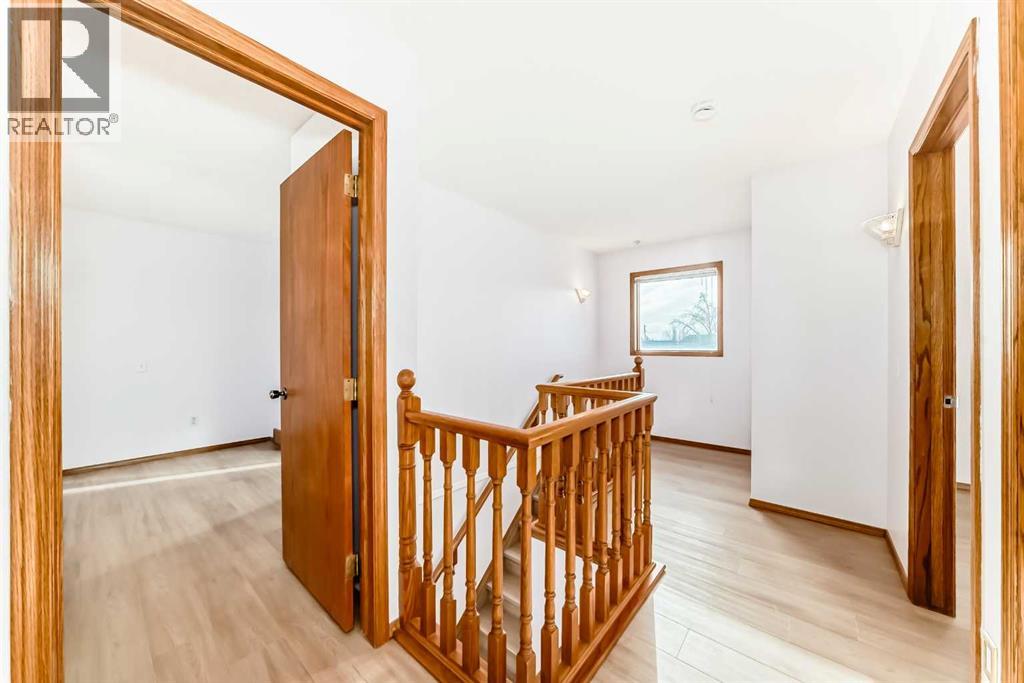 Single Family House for Sale in  Harvest Oak Green NE Harvest Hills Calgary 