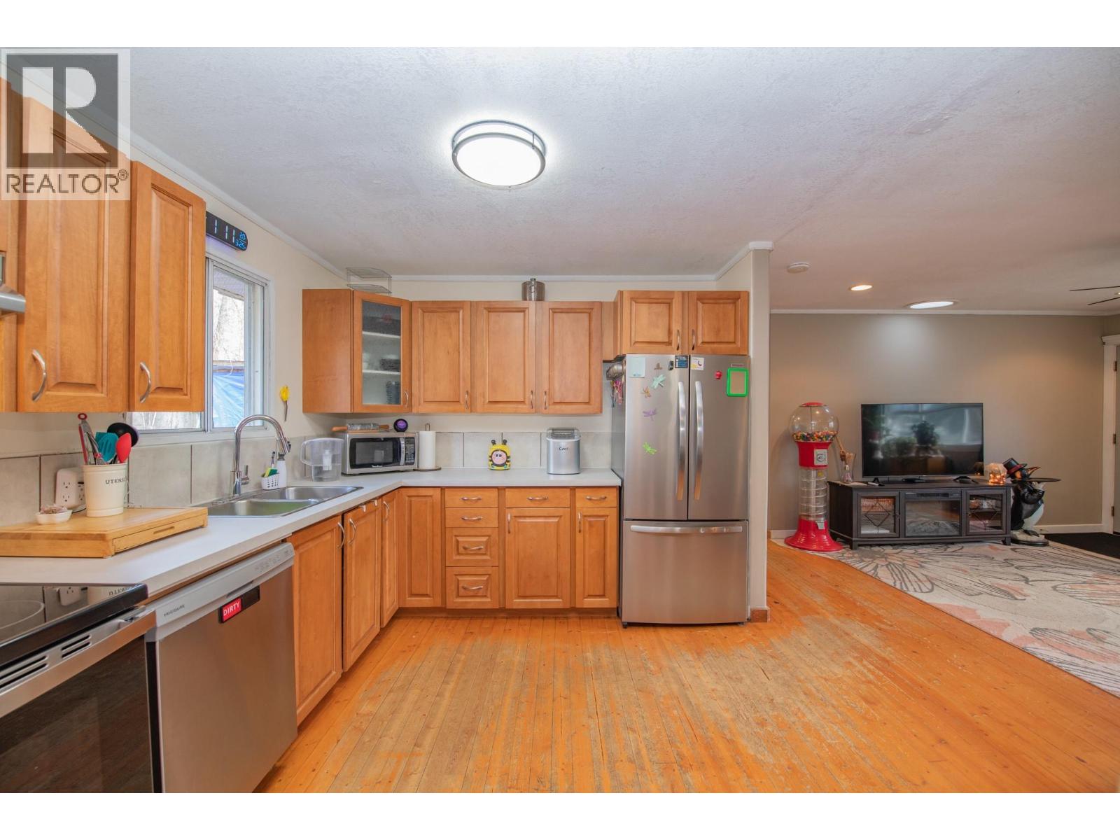  1775 Maple Street, Lumby