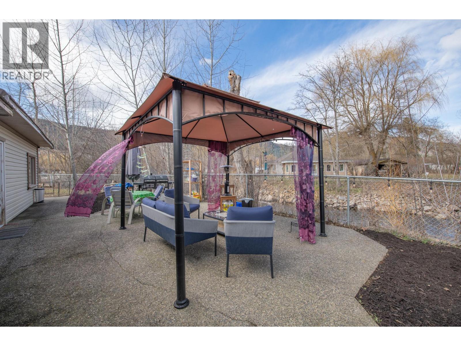  1775 Maple Street, Lumby