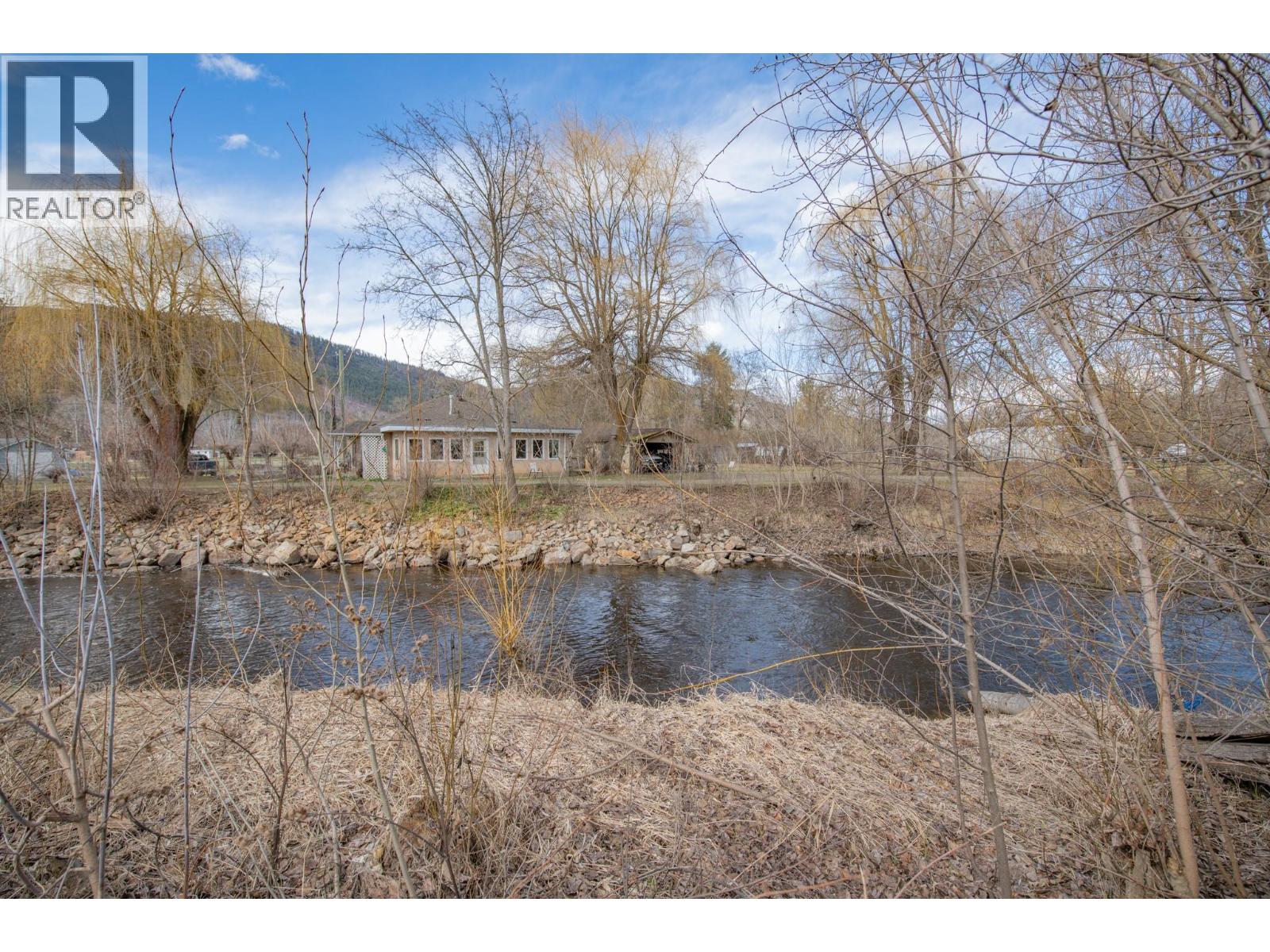  1775 Maple Street, Lumby