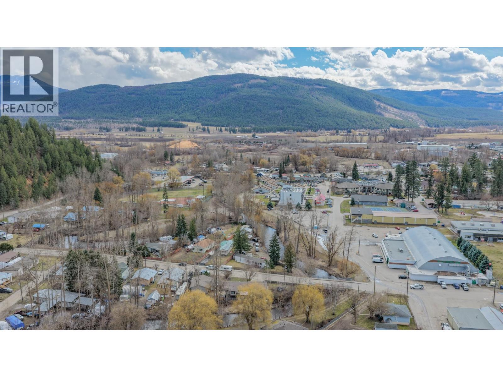  1775 Maple Street, Lumby