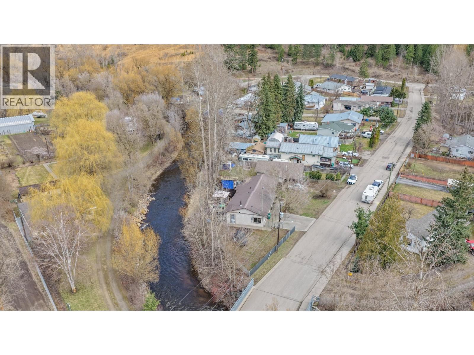  1775 Maple Street, Lumby