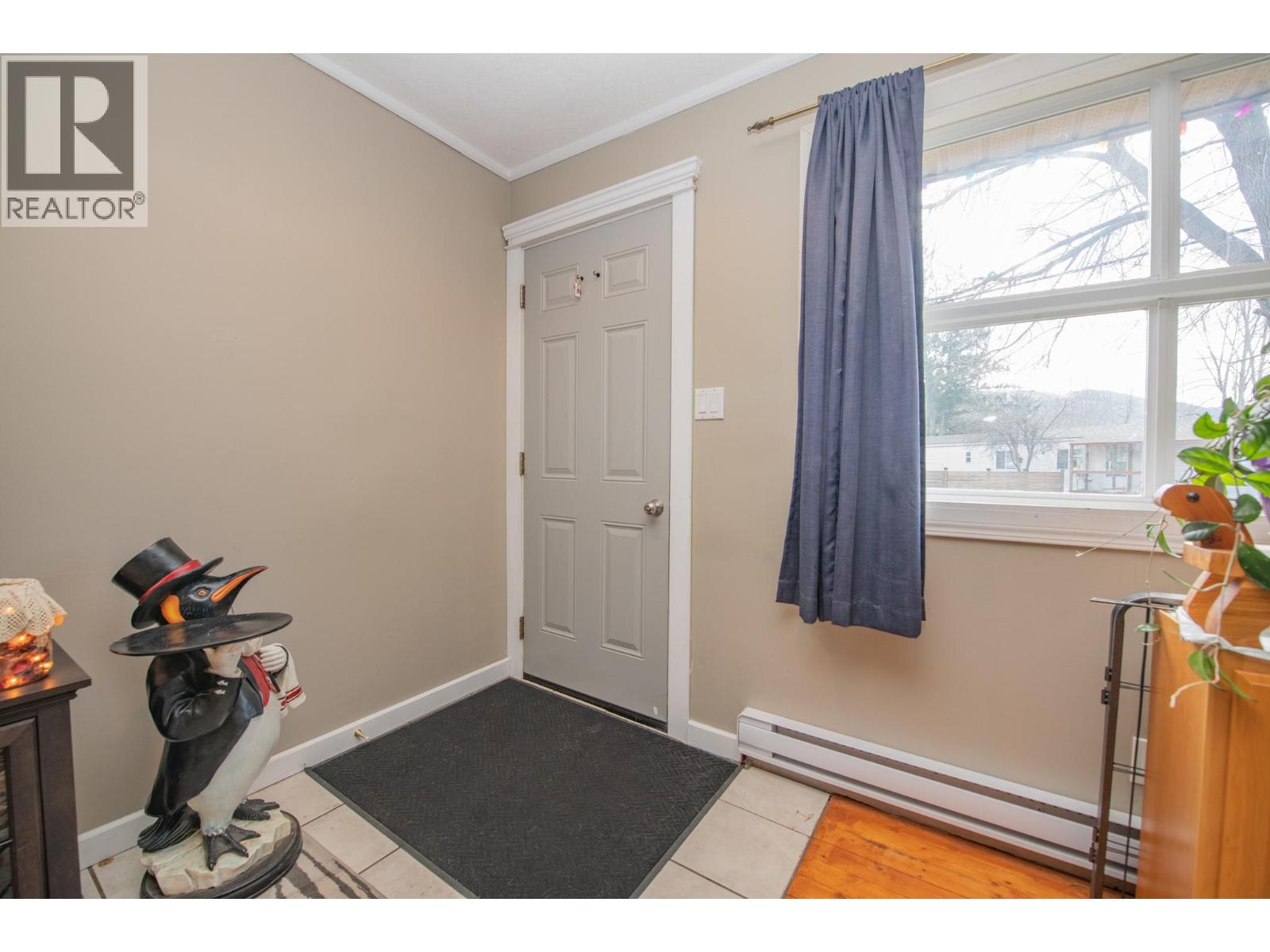  1775 Maple Street, Lumby