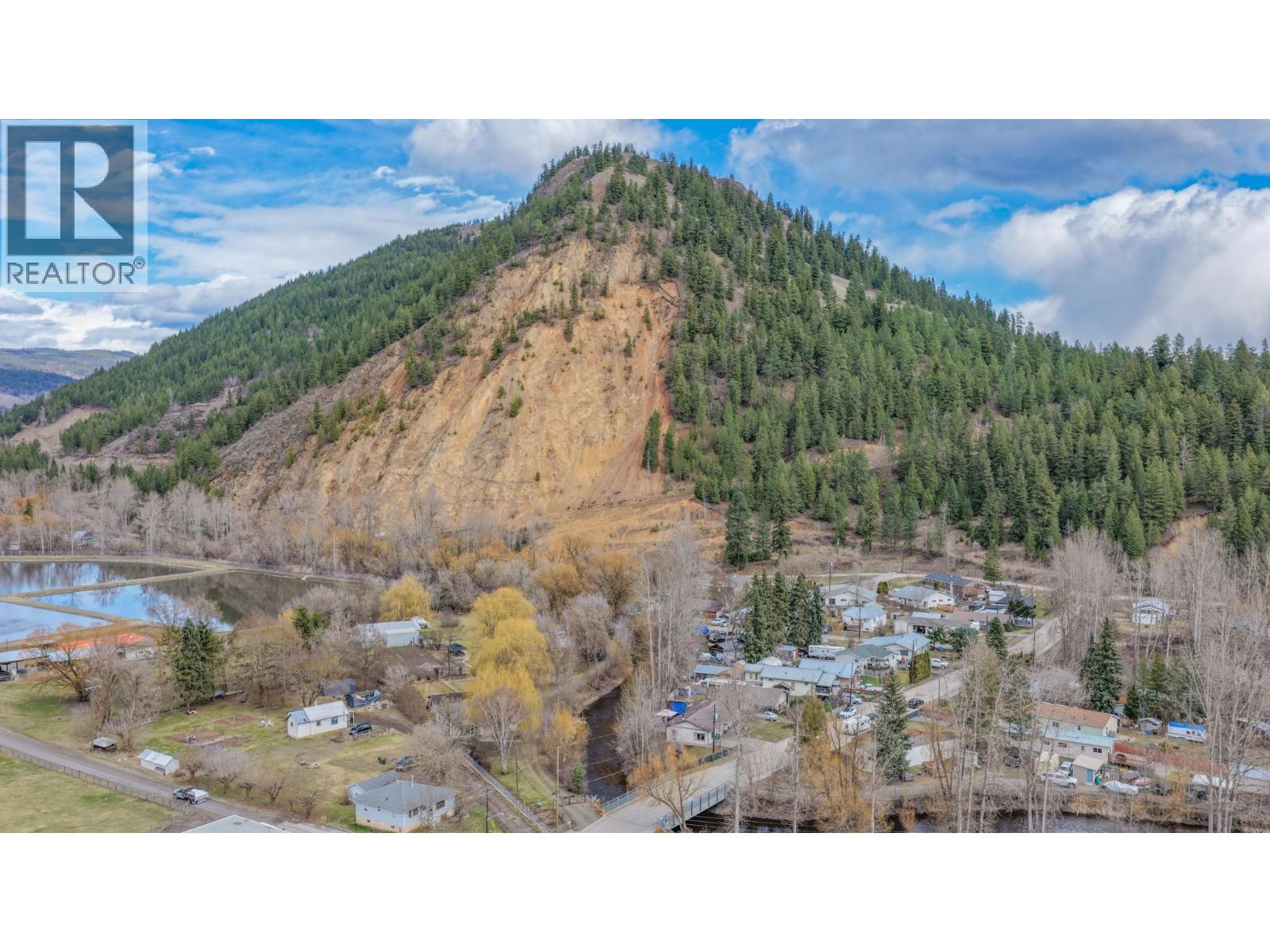  1775 Maple Street, Lumby