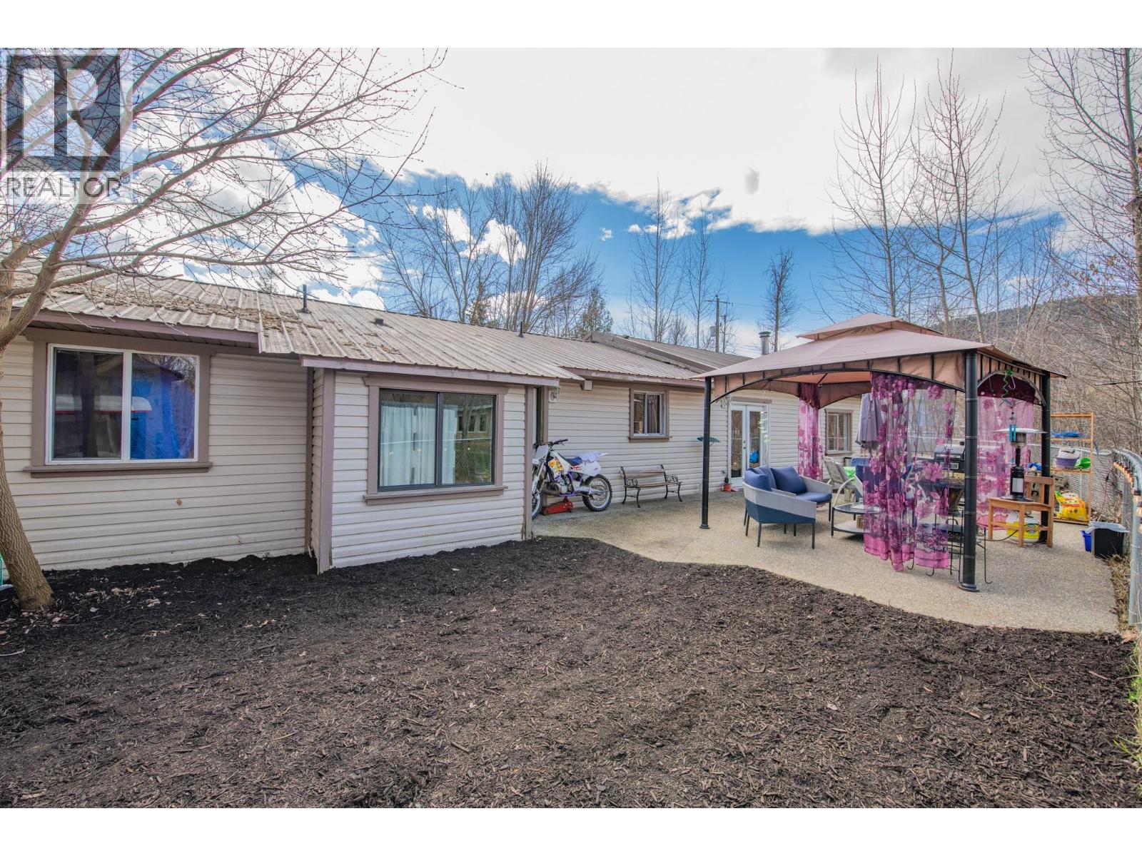  1775 Maple Street, Lumby