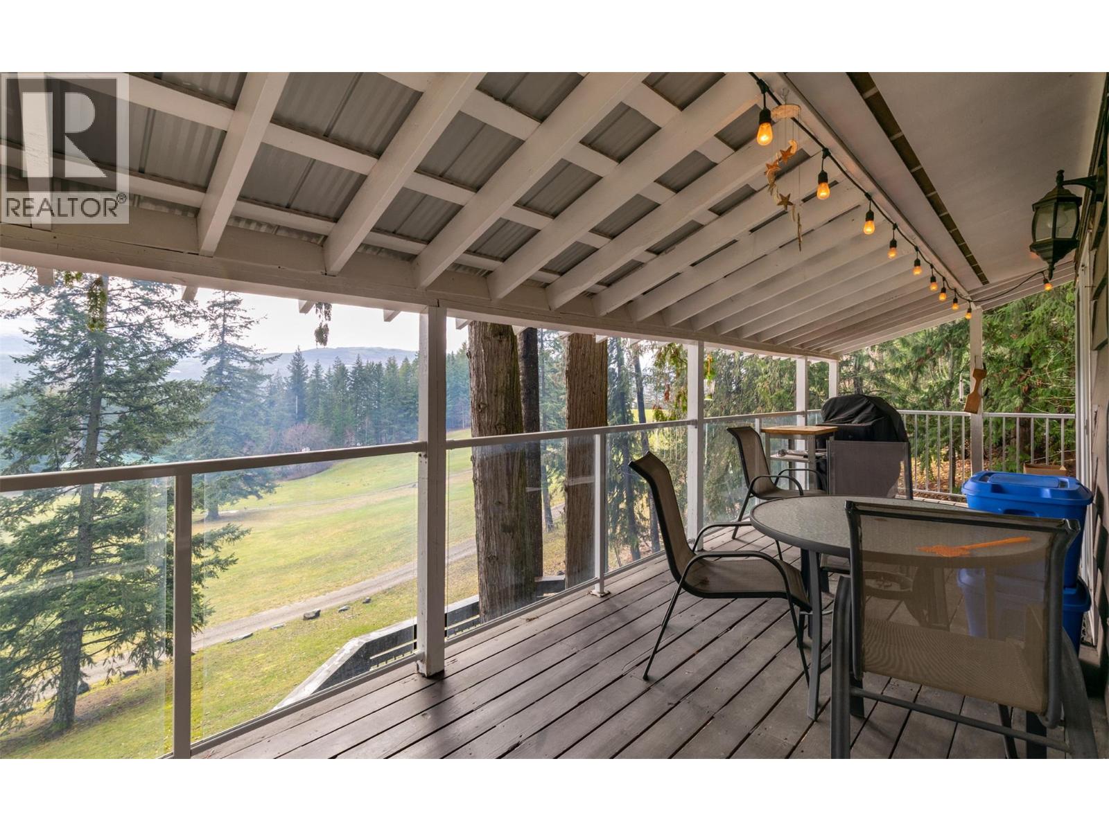  7796 Columbia Drive, Anglemont