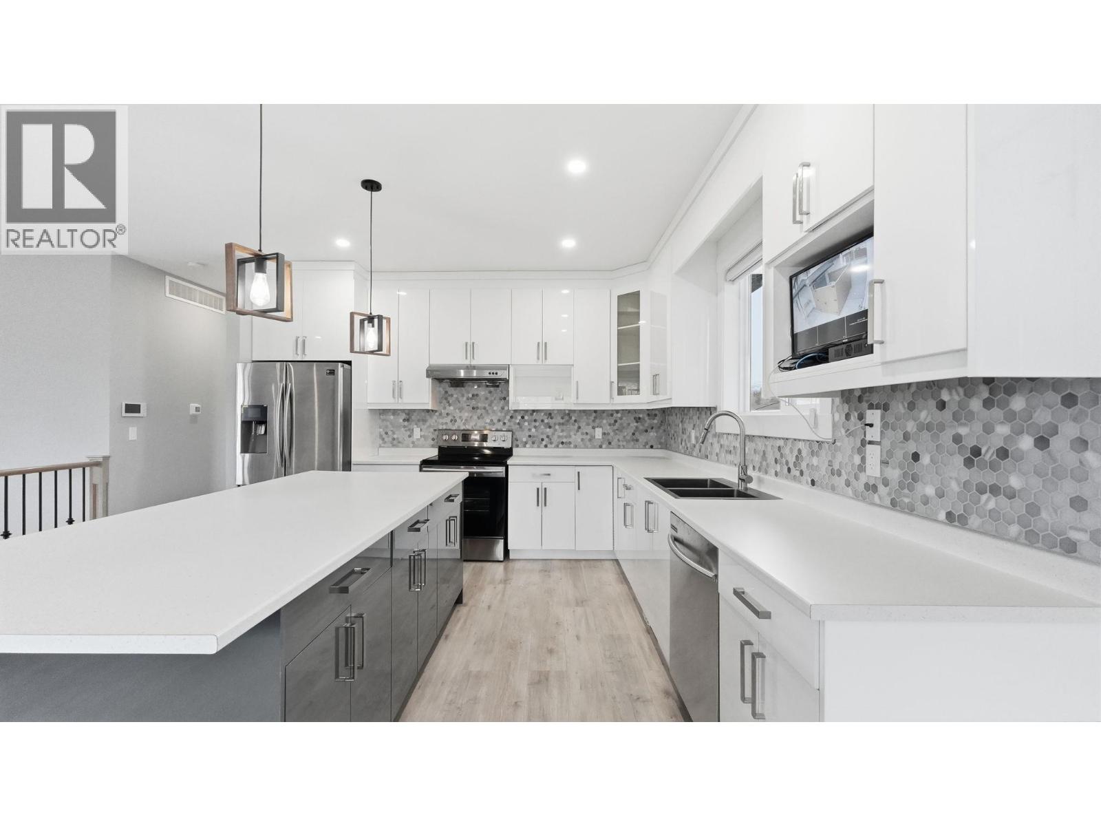  1220 Gaggin Road, Kelowna