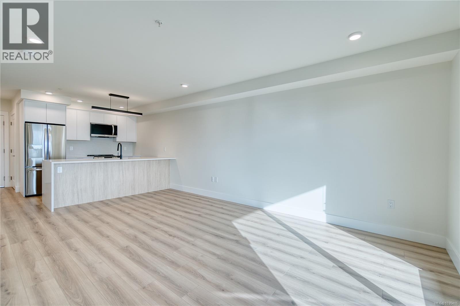 #404 45 Haliburton St - 20